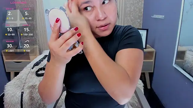 Snapshot of AmorMia chatting on 19, 11, 2025 AmorMia online show from 19, 11, 2025