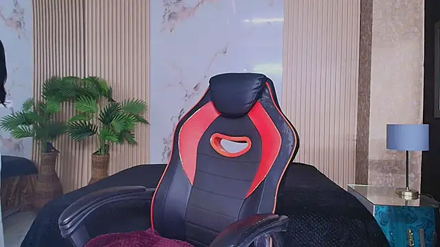 Snapshot of AmorMia chatting on 30, 10, 2025 AmorMia online show from 30, 10, 2025