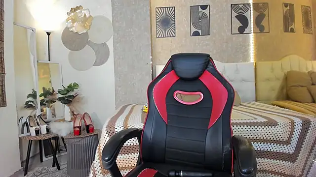 Snapshot of AmorMia chatting on 5, 11, 2025 AmorMia online show from 5, 11, 2025