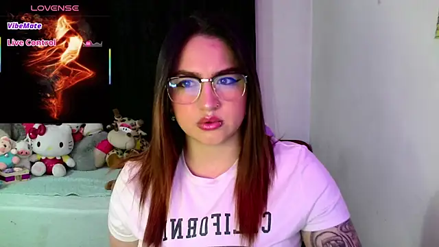 lucycherry   online show from 25, 2, 2026