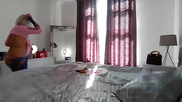 TanyaTaylor45 online show from 3, 3, 2026