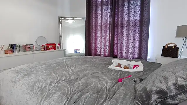 TanyaTaylor45 online show from 10, 2, 2026