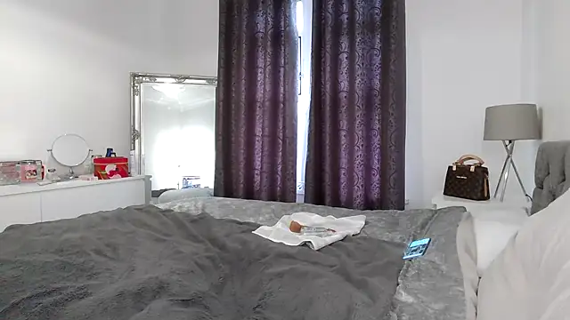 TanyaTaylor45 online show from 1, 12, 2025