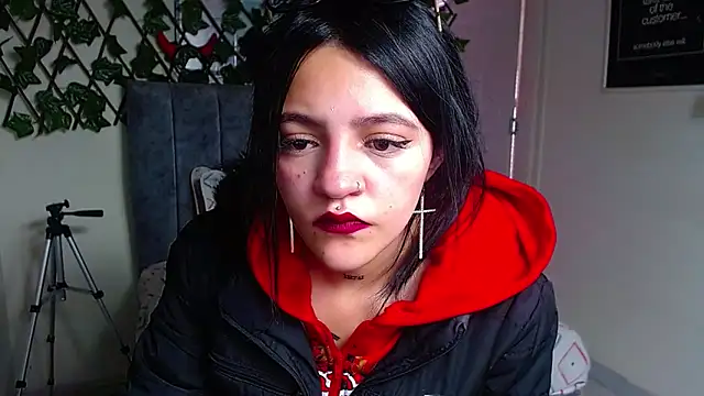 Violettasquirt online show from 12, 6, 2026