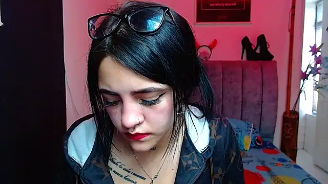 Violettasquirt online show from 16, 10, 2025