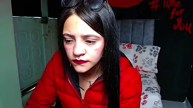 Violettasquirt online show from 10, 4, 2026