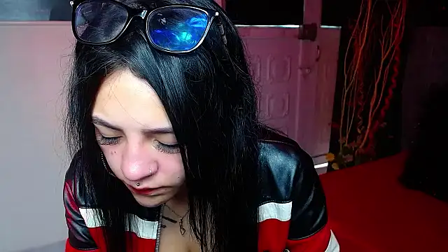 Violettasquirt online show from 9, 1, 2026