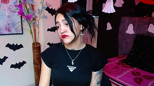 Violettasquirt online show from 27, 10, 2025