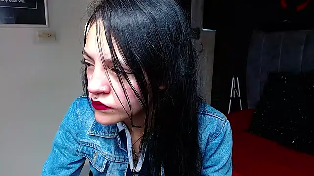 Violettasquirt online show from 12, 2, 2026