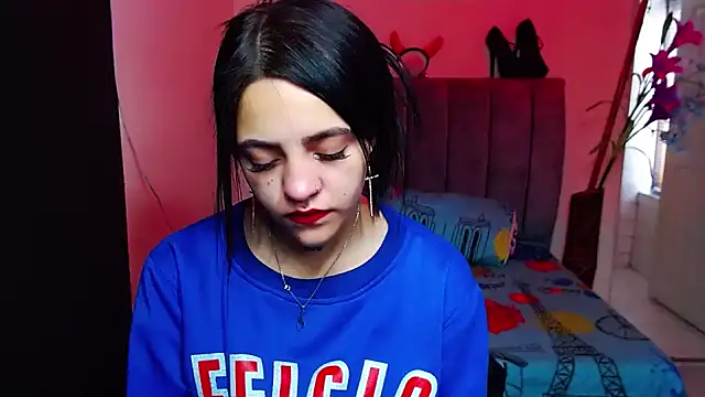 Violettasquirt online show from 10, 10, 2025