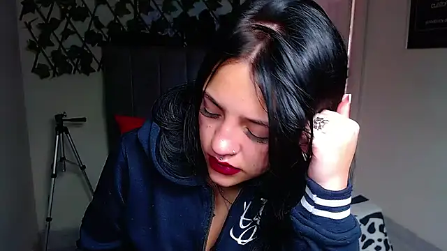 Violettasquirt online show from 30, 6, 2026