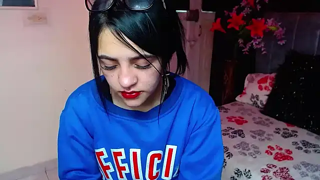 Violettasquirt online show from 19, 12, 2025