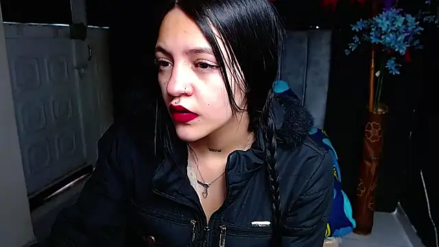 Violettasquirt online show from 10, 3, 2026