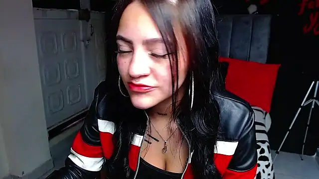 Violettasquirt online show from 28, 3, 2026