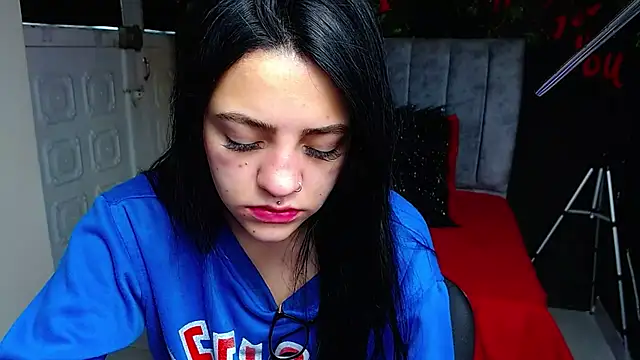 Snapshot of Violettasquirt chatting on 13, 5, 2026 Violettasquirt online show from 13, 5, 2026