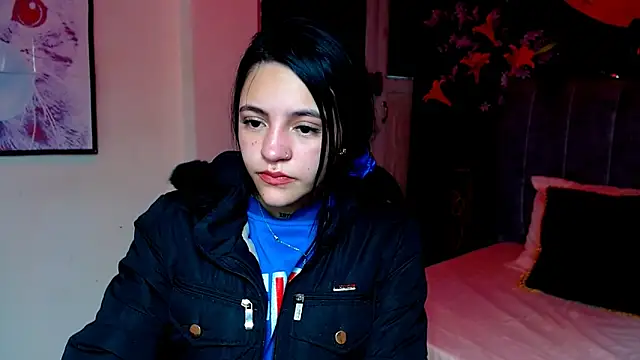 Violettasquirt online show from 2, 12, 2025