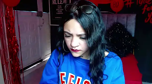 Violettasquirt online show from 28, 2, 2025