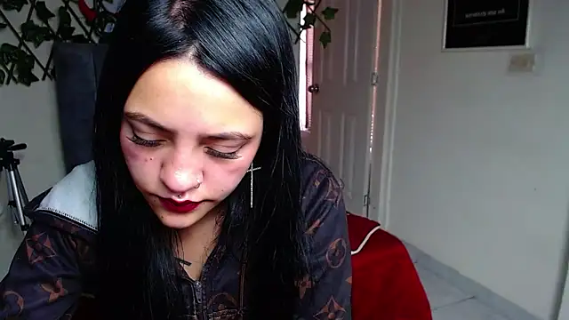 Snapshot of Violettasquirt chatting on 26, 5, 2026 Violettasquirt online show from 26, 5, 2026