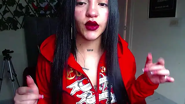 Snapshot of Violettasquirt chatting on 3, 6, 2026 Violettasquirt online show from 3, 6, 2026
