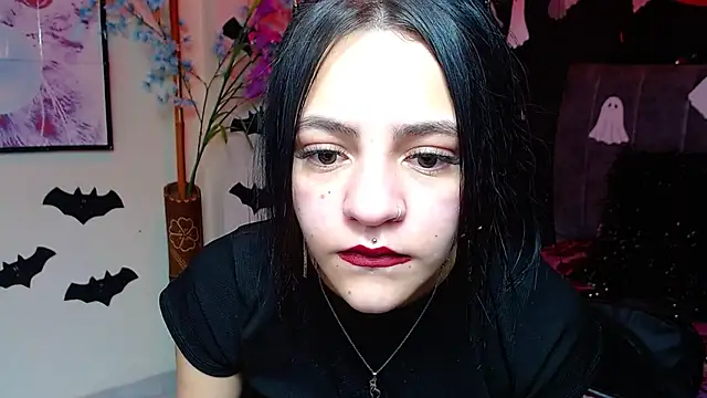 Violettasquirt online show from 4, 11, 2025