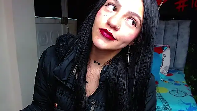 Snapshot of Violettasquirt chatting on 23, 5, 2026 Violettasquirt online show from 23, 5, 2026