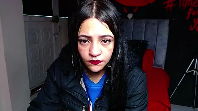 Violettasquirt online show from 19, 3, 2026