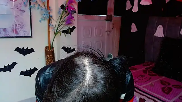 Violettasquirt online show from 29, 10, 2025