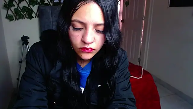 Snapshot of Violettasquirt chatting on 29, 5, 2026 Violettasquirt online show from 29, 5, 2026