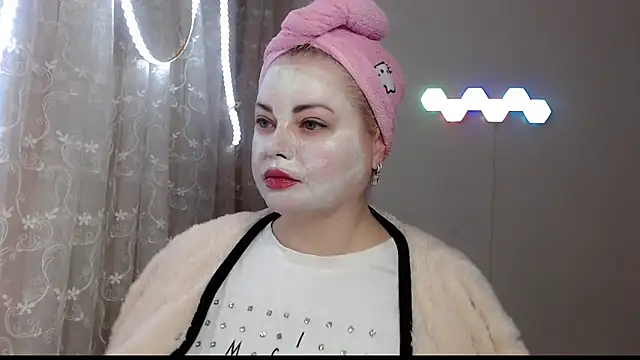 JewellKiss7 online show from 2, 12, 2024