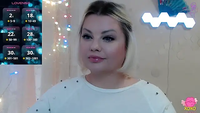 Snapshot of JewellKiss7 chatting on 8, 4, 2026 JewellKiss7 online show from 8, 4, 2026