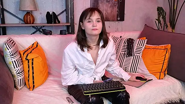 CiriRianonn online show from 15, 2, 2025