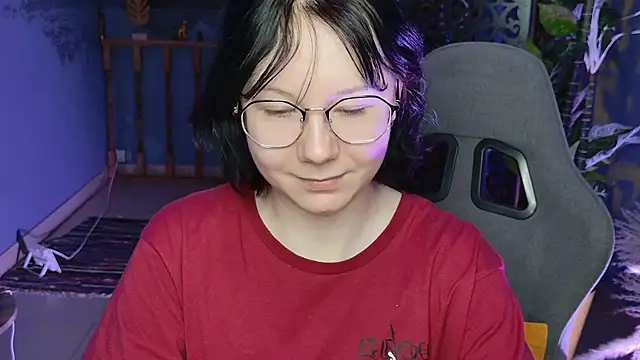 Snapshot of NancyMartinez chatting on 20, 11, 2025 NancyMartinez online show from 20, 11, 2025