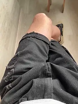 red red00 online show from 15, 10, 2025