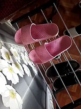 red red00 online show from 22, 3, 2025