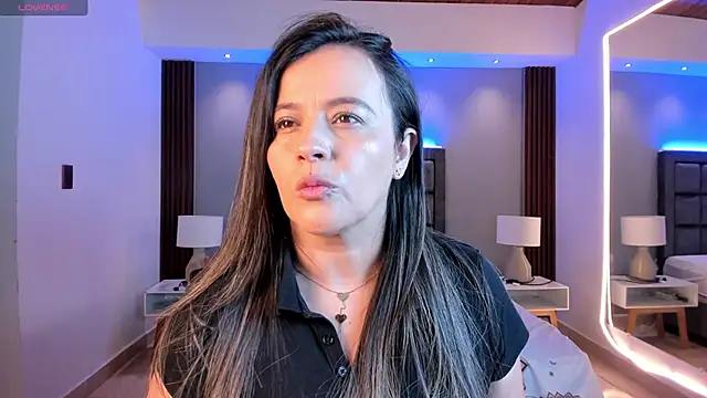 Susann Ross online show from 8, 11, 2025