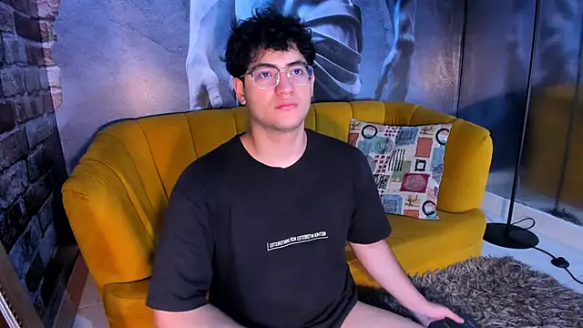 Snapshot of Mark_Evans1_ chatting on 1, 3, 2025 Mark Evans1  online show from 1, 3, 2025