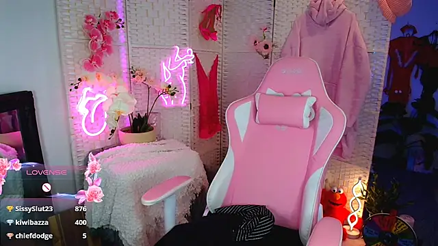 Snapshot of EllieKarrX chatting on 14, 1, 2025 EllieKarrX online show from 14, 1, 2025