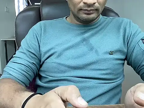 Snapshot of NiceBoy9099 chatting on 9, 10, 2025 NiceBoy9099 online show from 9, 10, 2025