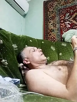 Pineapple04 online show from 14, 3, 2025