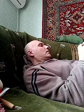 Pineapple04 online show from 11, 4, 2026