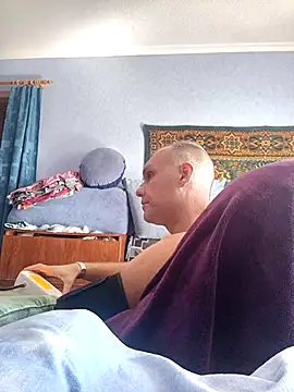 Pineapple04 online show from 21, 9, 2025