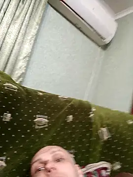 Pineapple04 online show from 13, 2, 2026