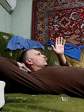 Pineapple04 online show from 7, 10, 2025