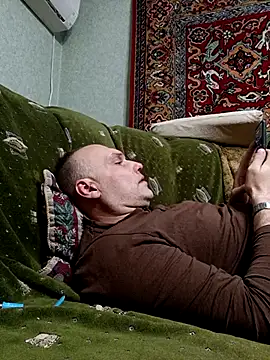 Pineapple04 online show from 17, 12, 2025