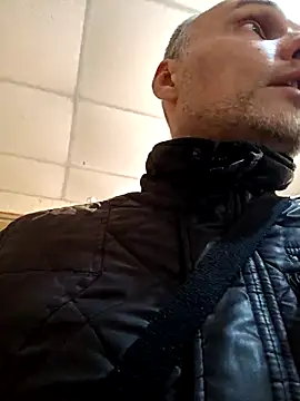 Pineapple04 online show from 1, 12, 2025