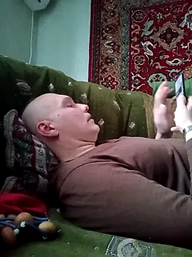 Pineapple04 online show from 15, 2, 2026