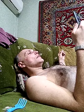 Pineapple04 online show from 22, 12, 2025