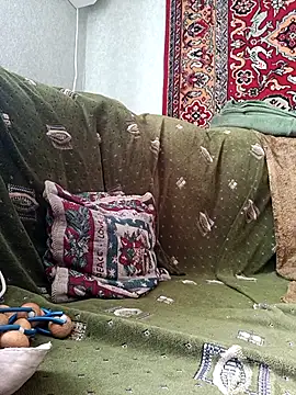 Pineapple04 online show from 24, 2, 2026