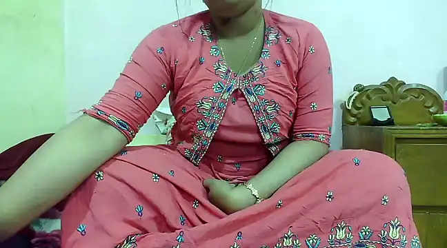 Snapshot of LovelyRose69 chatting on 6, 12, 2024 LovelyRose69 online show from 6, 12, 2024
