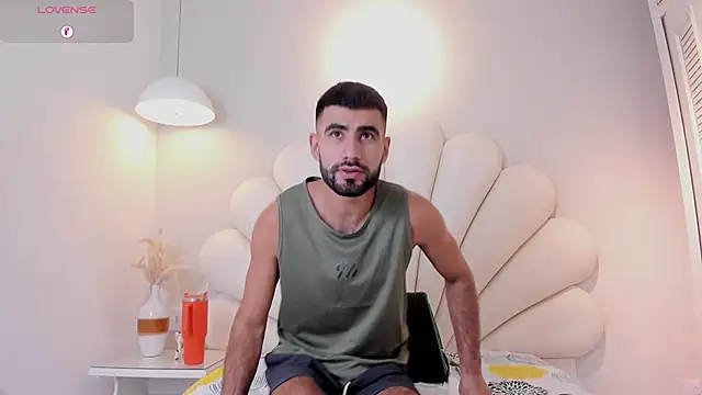 Ethan  Walker online show from 17, 4, 2026